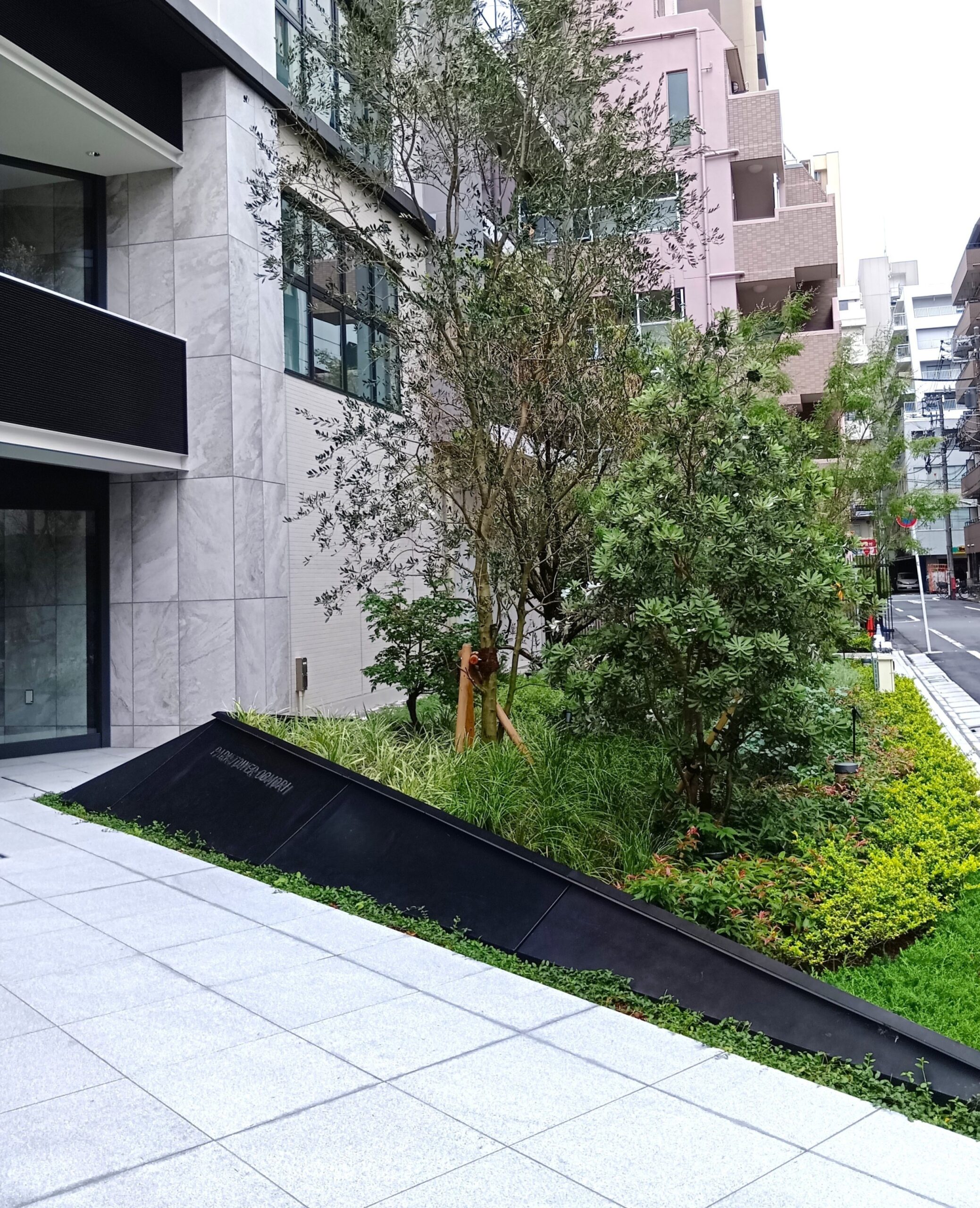 パークタワー大森　植栽パネル